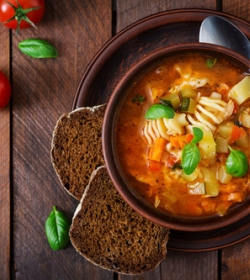 Talianska zeleninová polievka - minestrone